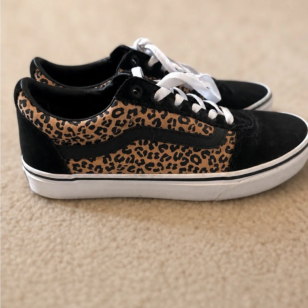 Vans Women's Old Skool Leopard Print Sneakers - Black/Tan
